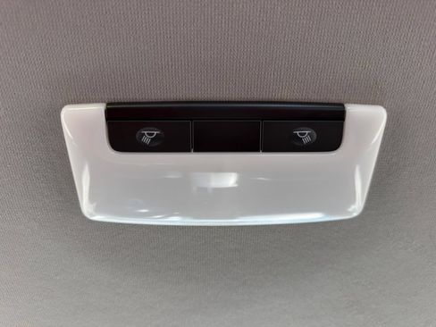Certified 2023 Nissan Sentra SR w/ Midnight Edition Package FWD image 27