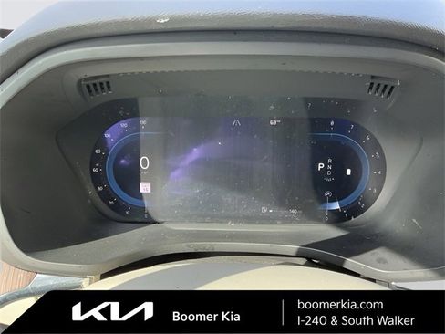 Used 2022 Volvo XC60 B5 Momentum image 22