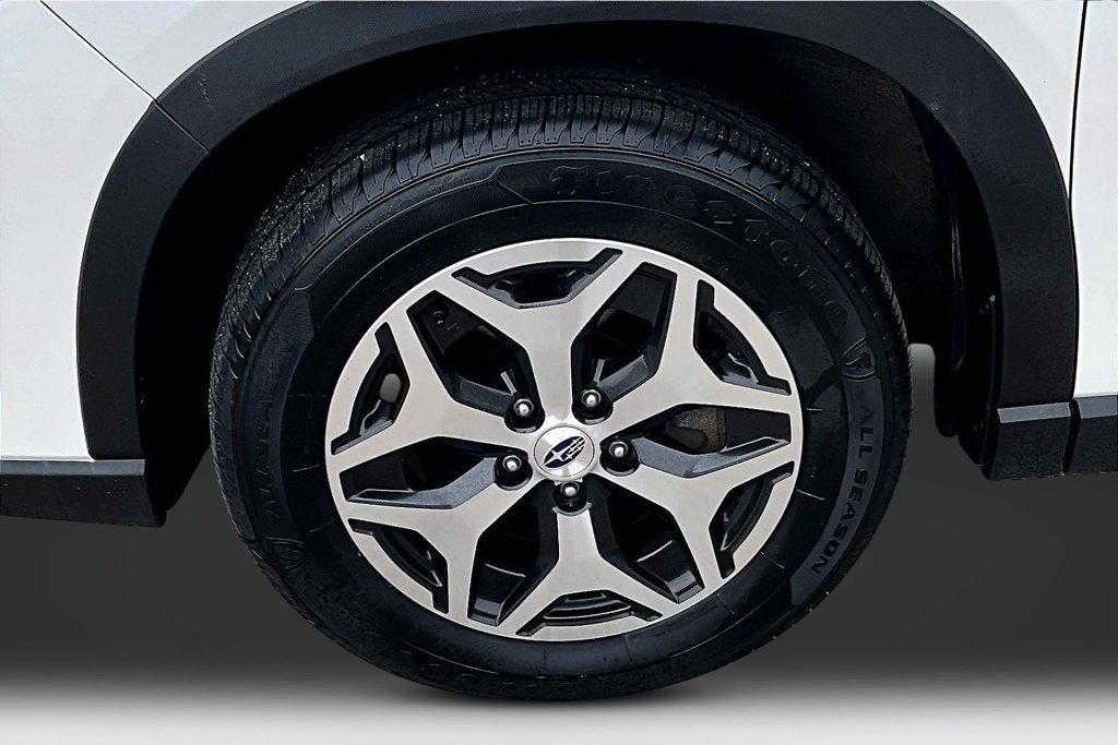Used 2023 Subaru Forester Premium AWD/4WD image 34