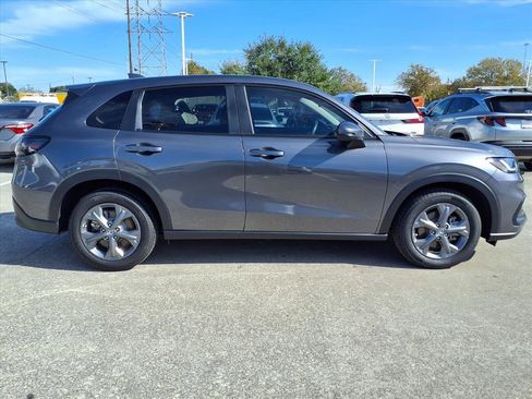 Certified 2026 Honda HR-V LX image 9