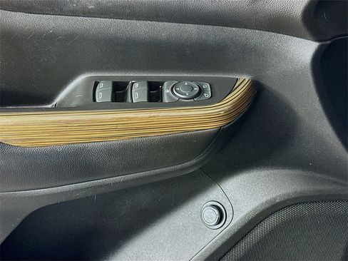 Used 2019 GMC Acadia SLE w/ Driver Alert Package I image 18