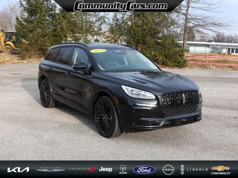 Certified 2023 Lincoln Corsair Reserve w/ Equipment Group 202A image 9