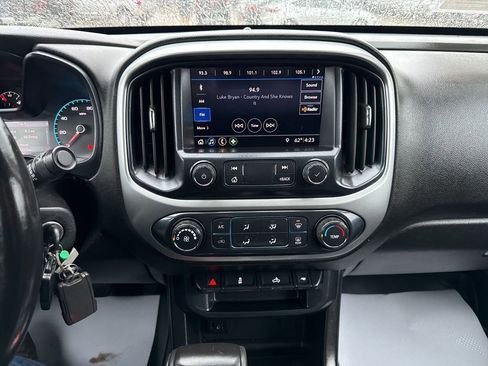 Used 2019 Chevrolet Colorado LT w/ LT Convenience Package image 7