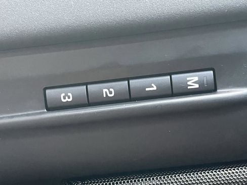 Used 2026 Land Rover Range Rover Evoque Dynamic SE image 25