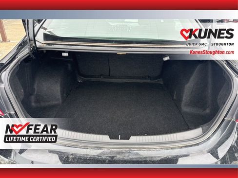 Used 2024 Chevrolet Malibu LT image 19