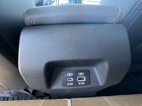 Used 2025 Subaru Crosstrek 2.5i Limited w/ Crosstrek Mirror Package image 21