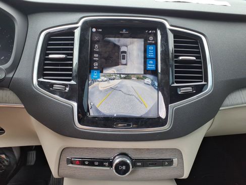 Certified 2025 Volvo XC90 B6 Plus w/ Protection Package Premier AWD/4WD image 13