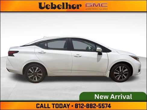 Used 2025 Nissan Versa SV w/ Trunk Package FWD image 3