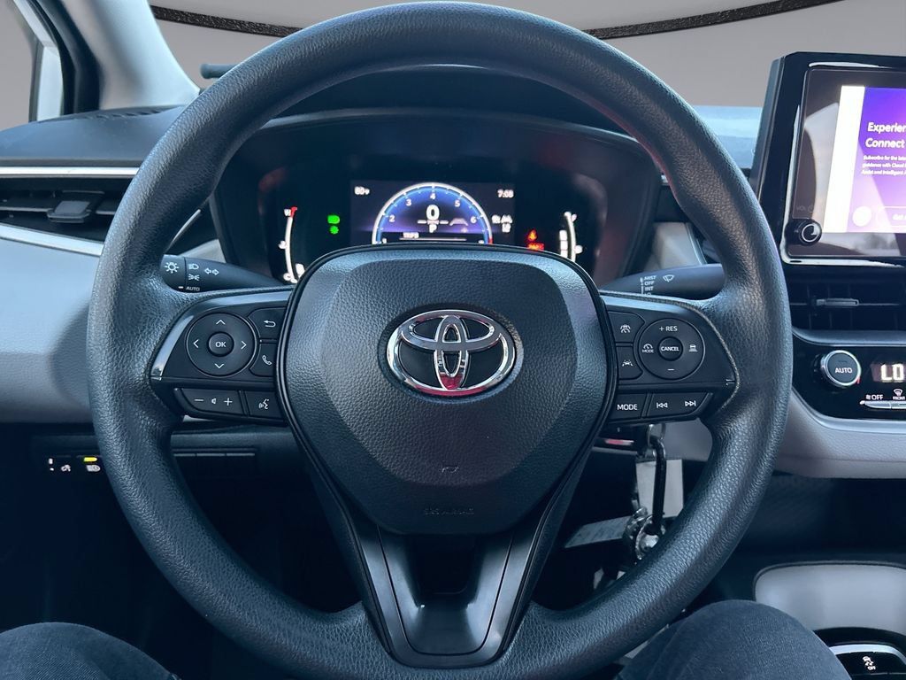 Used 2026 Toyota Corolla LE FWD image 14