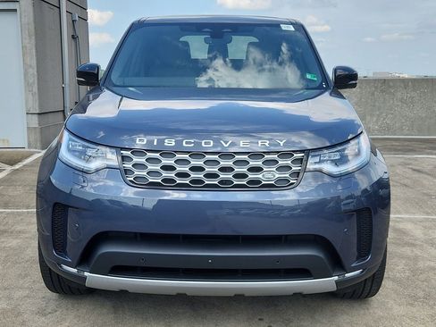 New 2025 Land Rover Discovery S image 8