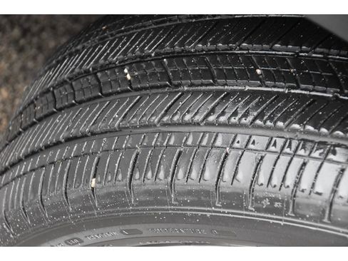 Used 2021 Chevrolet Bolt Premier w/ Infotainment Package image 10