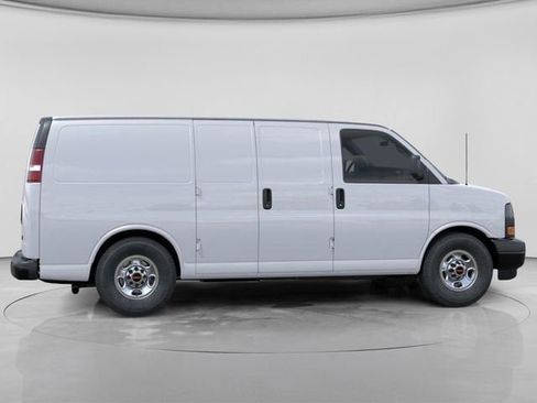 New 2026 GMC Savana 2500 RWD image 5