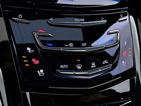 Used 2020 Cadillac Escalade ESV Platinum image 37