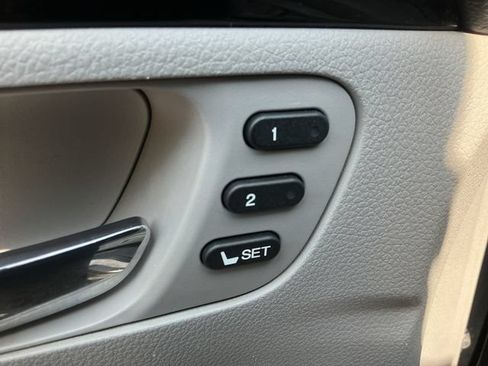 Used 2017 Honda Pilot Touring image 28