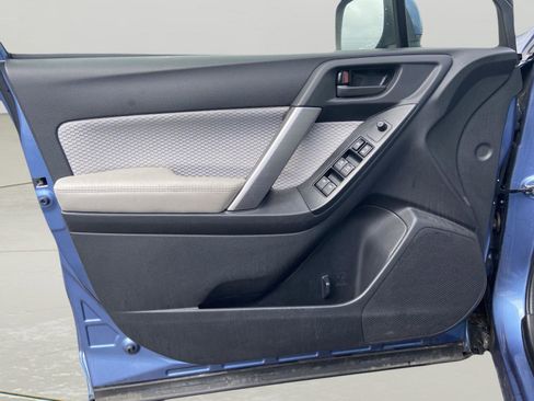 Used 2017 Subaru Forester 2.5i Premium w/ All-Weather Package image 69