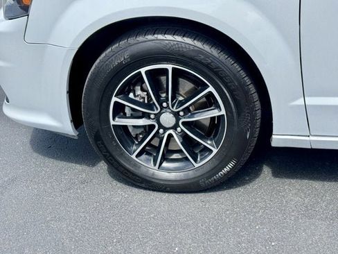 Used 2019 Dodge Grand Caravan GT FWD image 8