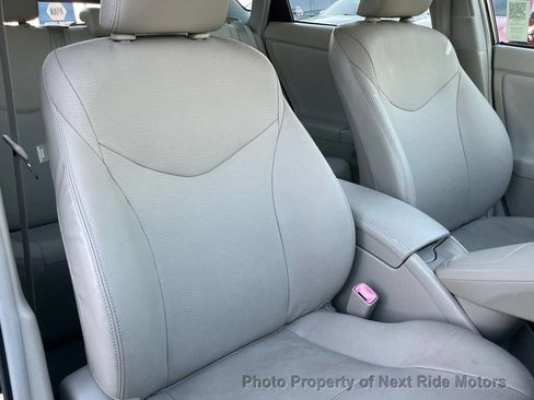 Used 2010 Toyota Prius Five image 17
