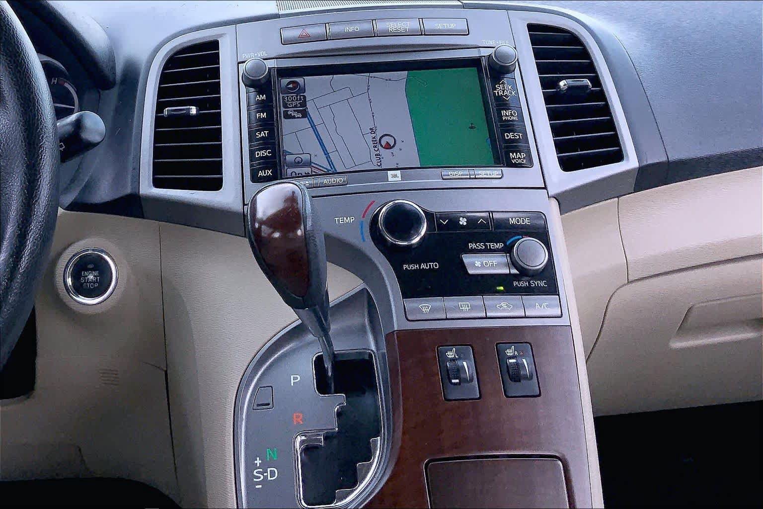 Used 2010 Toyota Venza AWD image 6