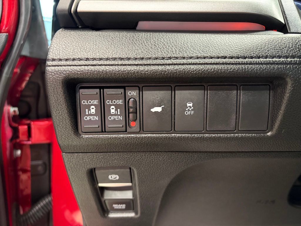 Used 2025 Honda Odyssey Sport-L image 17