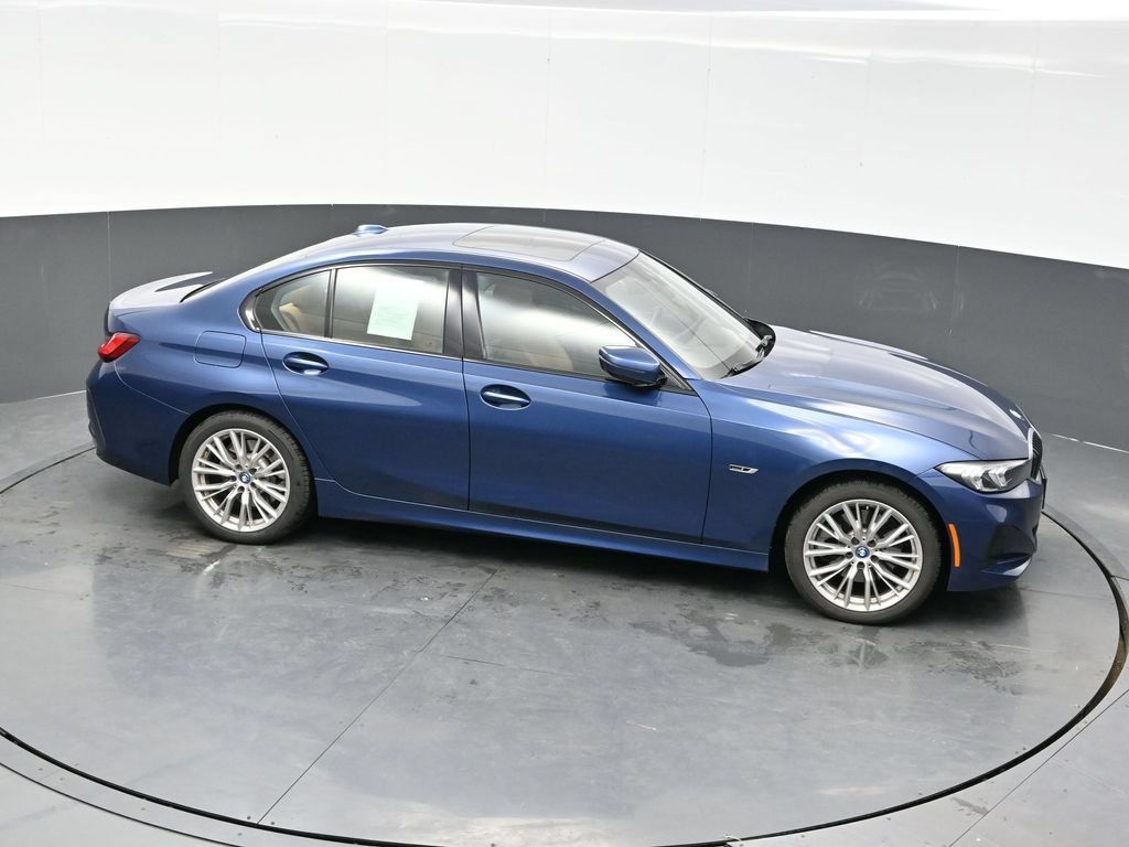 Used 2023 BMW 330e xDrive w/ Premium Package AWD/4WD image 40