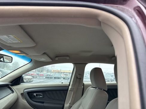 Used 2011 Ford Taurus SE image 7