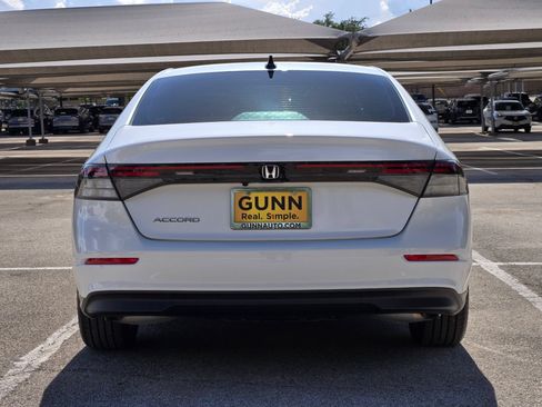 Used 2025 Honda Accord SE image 5