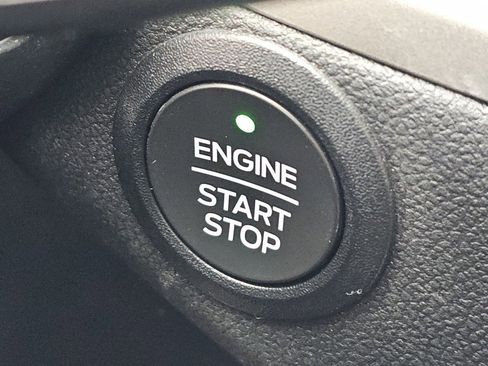 Used 2022 Ford Escape SEL image 16