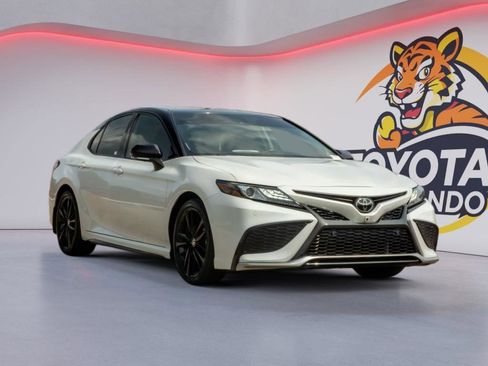 Used 2023 Toyota Camry XSE w/ Navigation Package FWD image 3