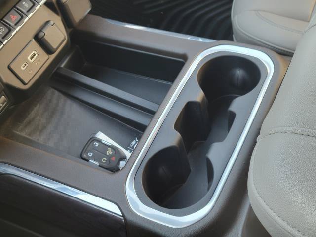 Used 2022 Chevrolet Silverado 1500 LTZ w/ Technology Package AWD/4WD image 23