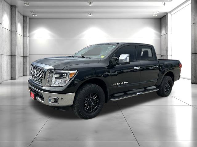 Used 2018 Nissan Titan SL w/ Chrome Package AWD/4WD image 4
