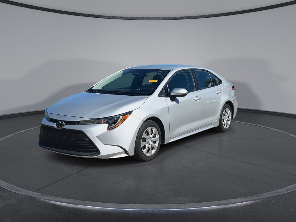 Used 2024 Toyota Corolla LE FWD image 4