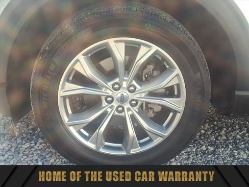 Used 2021 Ford Explorer XLT w/ Equipment Group 202A image 11