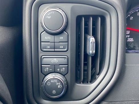 Used 2023 Chevrolet Silverado 1500 Custom Trail Boss w/ LPO, Dark Essentials Package AWD/4WD image 29