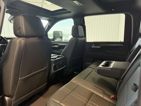 Used 2025 Chevrolet Silverado 3500 High Country w/ High Country Premium Package image 25