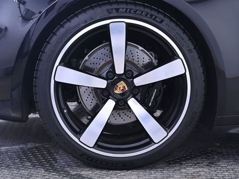 Used 2022 Porsche 911 Targa 4S image 13