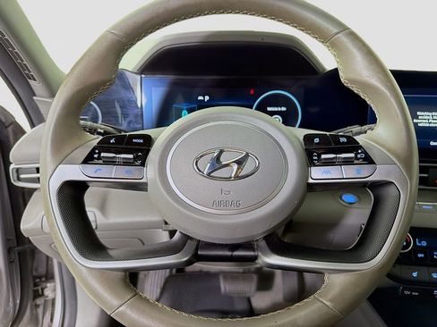 Used 2023 Hyundai Elantra SEL w/ Convenience Package FWD image 11