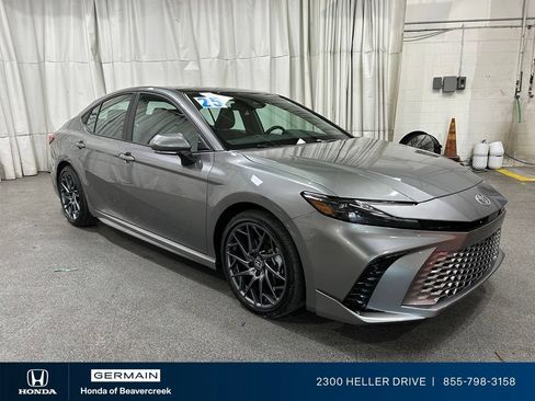 Used 2025 Toyota Camry XSE FWD image 2