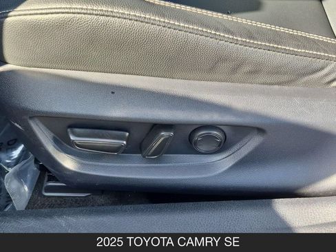 Used 2025 Toyota Camry SE FWD image 15