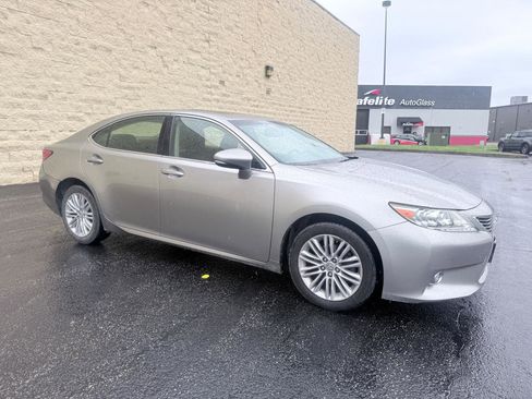 Used 2015 Lexus ES 350 w/ Luxury Package image 6