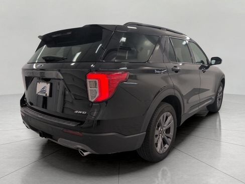 Used 2024 Ford Explorer XLT w/ Equipment Group 202A AWD/4WD image 19