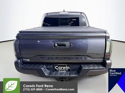 Used 2022 Toyota Tacoma TRD Off-Road w/ TRD Premium Off Road Package AWD/4WD image 9