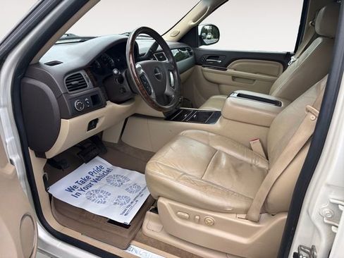 Used 2012 GMC Yukon XL Denali AWD/4WD image 9