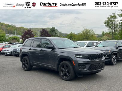 Used 2023 Jeep Grand Cherokee Altitude