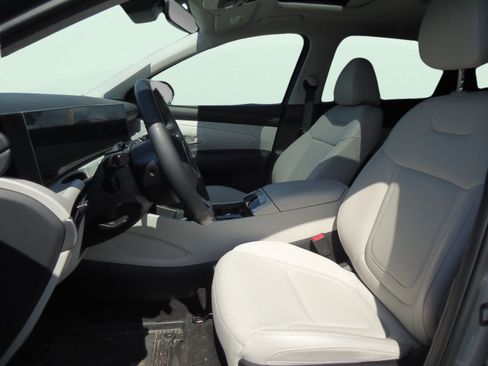 Used 2025 Hyundai Tucson SEL AWD/4WD image 22