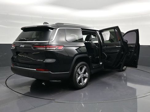 Used 2021 Jeep Grand Cherokee L Limited AWD/4WD image 34
