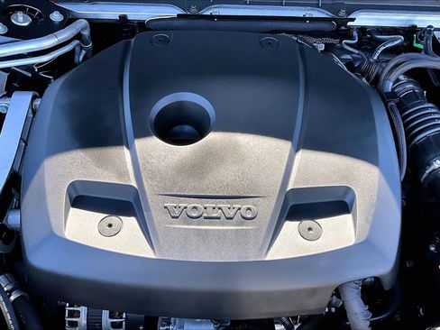 Used 2020 Volvo XC90 T6 Inscription w/ Protection Package Premier image 32