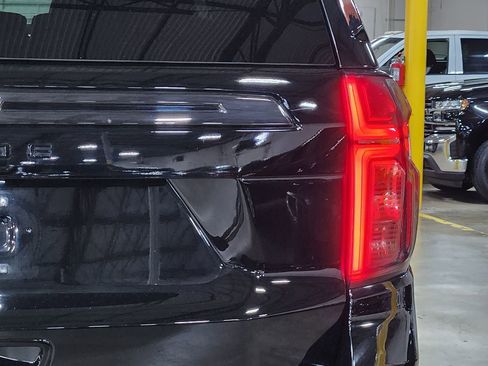 Used 2021 Chevrolet Tahoe Z71 AWD/4WD image 22