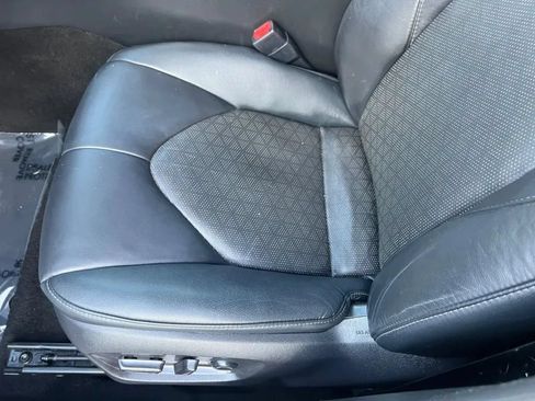 Used 2020 Toyota Camry XSE FWD image 25