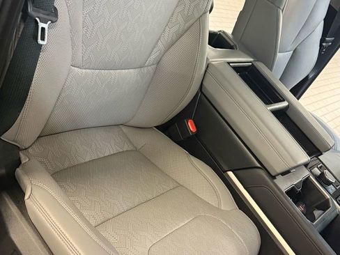 Used 2024 Toyota Tundra Limited image 32