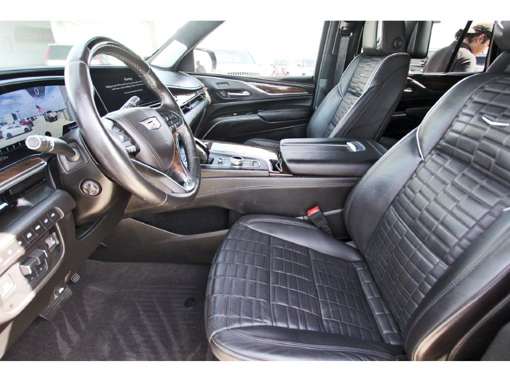 Certified 2024 Cadillac Escalade Sport Platinum w/ LPO, ONYX Package AWD/4WD image 6